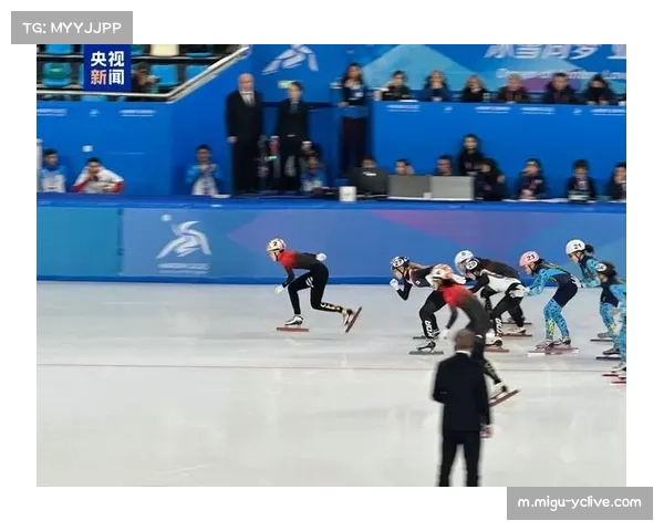 短道速滑赛场战术博弈激烈 中国队接力项目具备冲牌实力